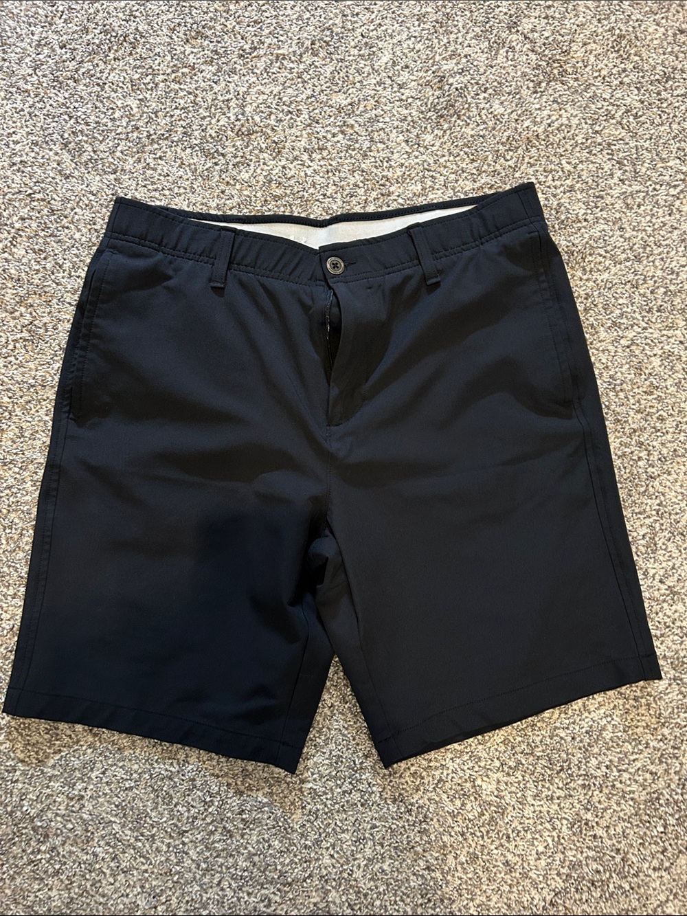 Under Armour Men's Black Flat-Front Golf Shorts